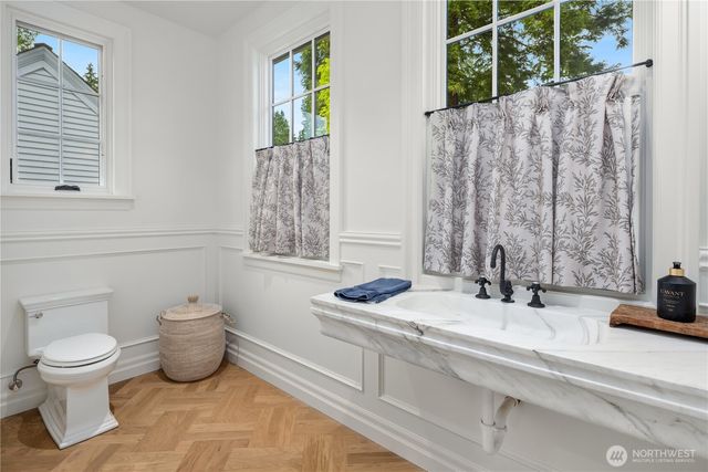 6333 77th Avenue SE, Mercer Island, WA 98040