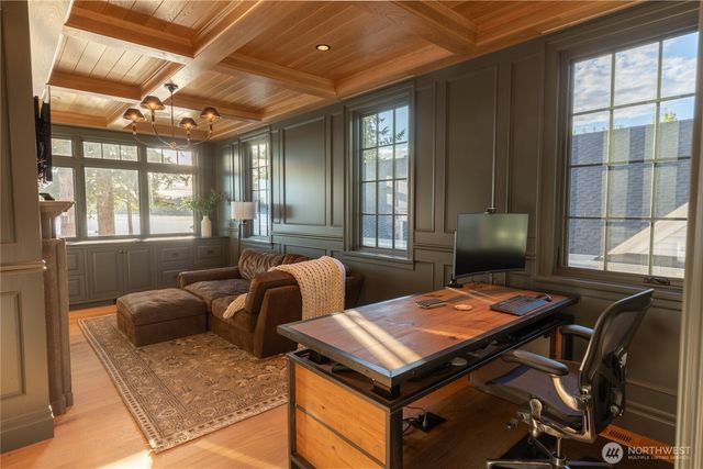 6333 77th Avenue SE, Mercer Island, WA 98040
