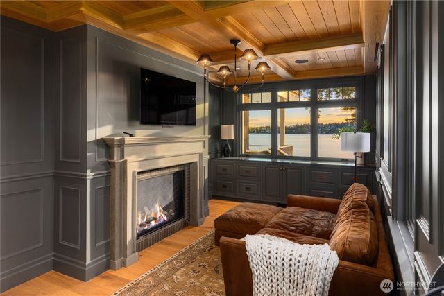 6333 77th Avenue SE, Mercer Island, WA 98040