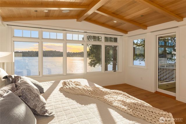 6333 77th Avenue SE, Mercer Island, WA 98040