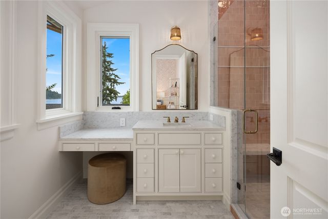6333 77th Avenue SE, Mercer Island, WA 98040