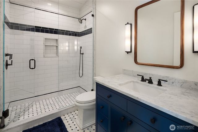 6333 77th Avenue SE, Mercer Island, WA 98040