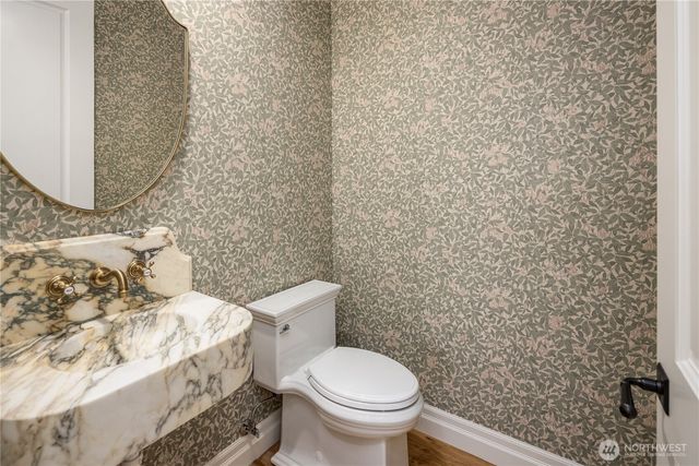 6333 77th Avenue SE, Mercer Island, WA 98040