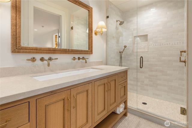 6333 77th Avenue SE, Mercer Island, WA 98040