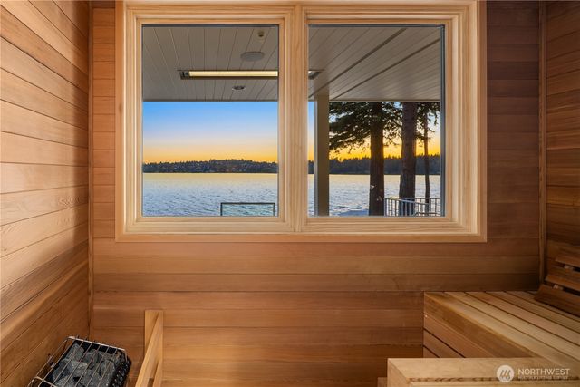 6333 77th Avenue SE, Mercer Island, WA 98040
