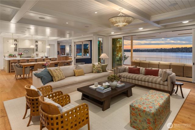 6333 77th Avenue SE, Mercer Island, WA 98040