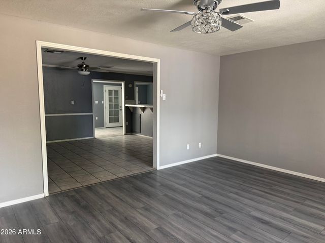 8839 W COLUMBUS Avenue, Phoenix, AZ 85037