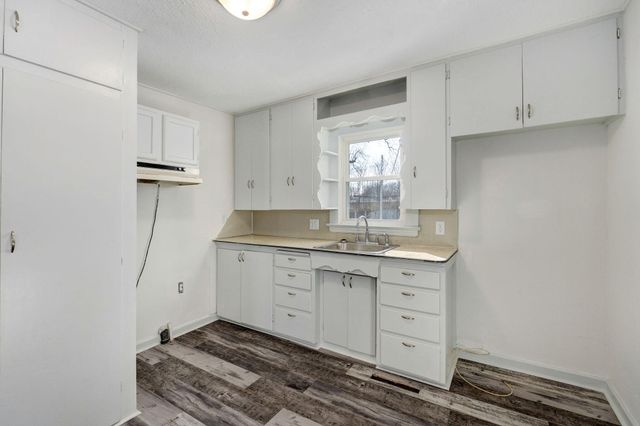 1926 E Elm Street, Springfield, MO 65802