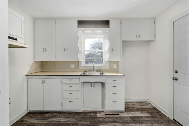 1926 E Elm Street, Springfield, MO 65802