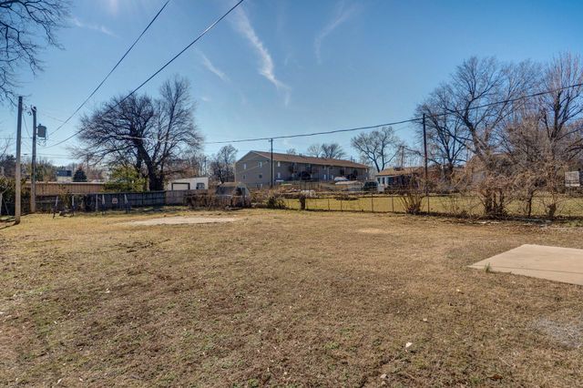 1926 E Elm Street, Springfield, MO 65802