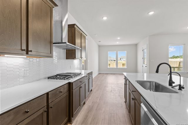 4506 Yoakum Valley, Schertz, TX 78108