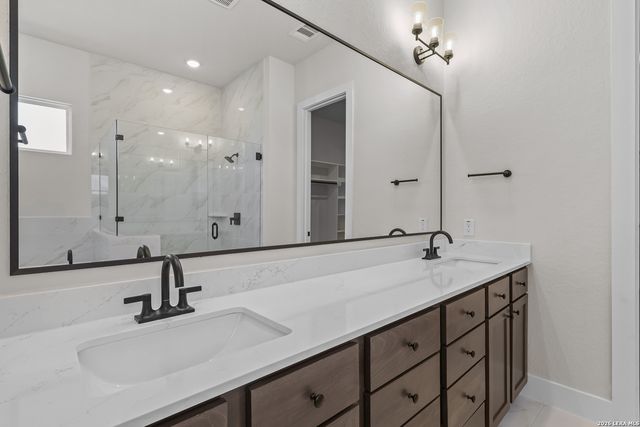 4506 Yoakum Valley, Schertz, TX 78108