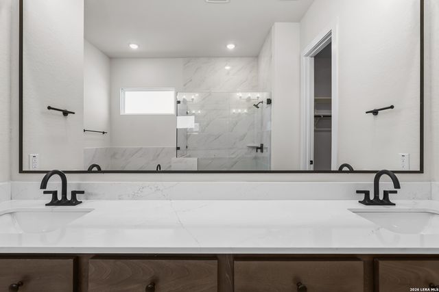 4506 Yoakum Valley, Schertz, TX 78108