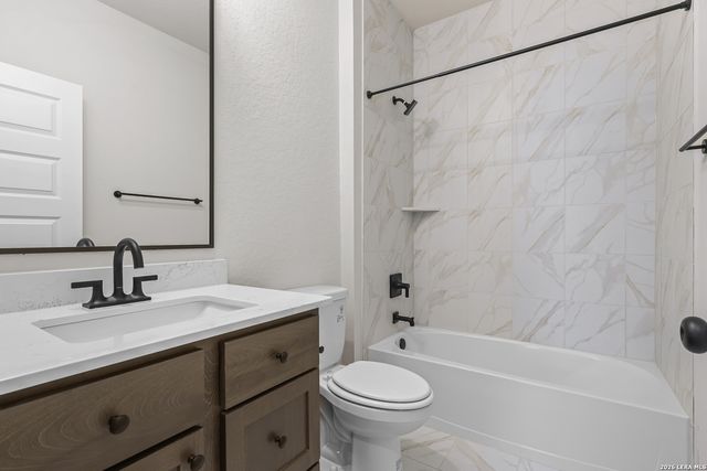4506 Yoakum Valley, Schertz, TX 78108