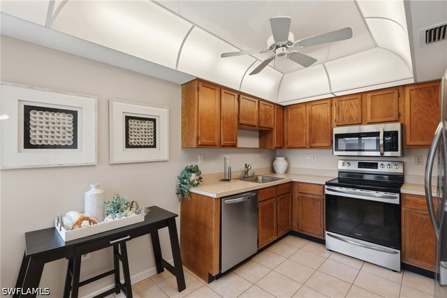 1526 Mainsail DR 3, Naples, FL 34114