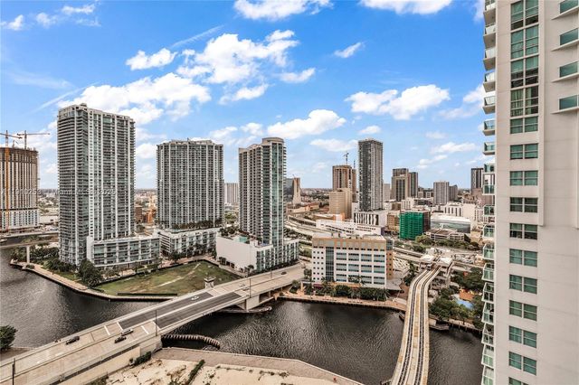 41 SE 5th St 1616, Miami, FL 33131