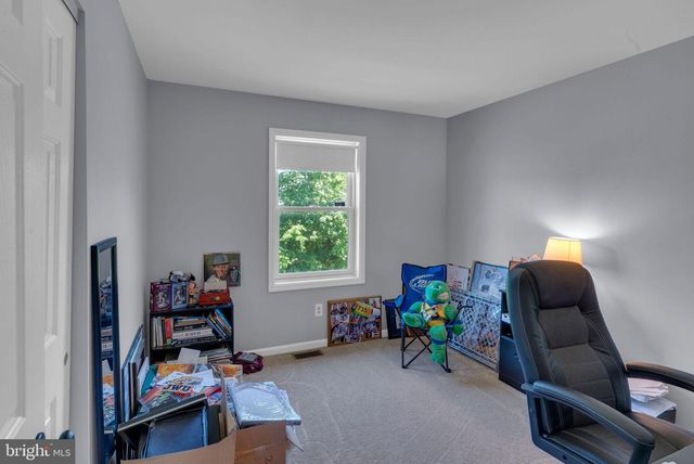 2584 DANIELS LN, Quakertown, PA 18951