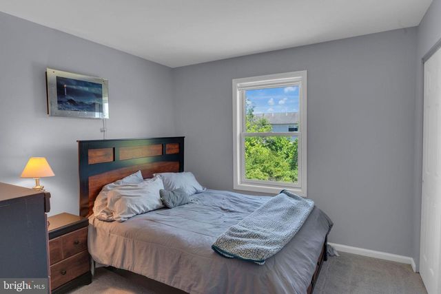 2584 DANIELS LN, Quakertown, PA 18951