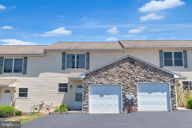 2584 DANIELS LN, Quakertown, PA 18951