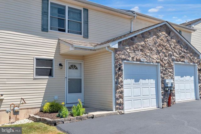 2584 DANIELS LN, Quakertown, PA 18951