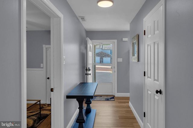 2584 DANIELS LN, Quakertown, PA 18951