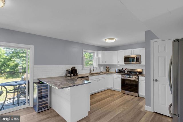 2584 DANIELS LN, Quakertown, PA 18951