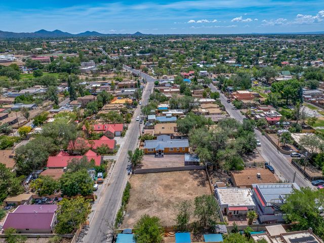132 Bob, Santa Fe, NM 87501