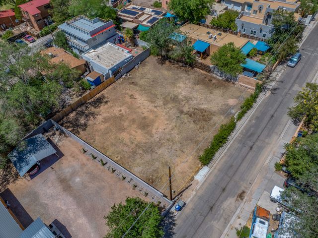 132 Bob, Santa Fe, NM 87501