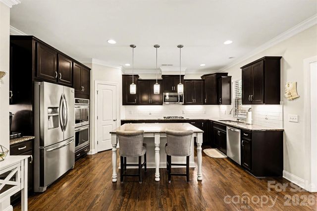 16524 Crosshaven Drive, Charlotte, NC 28278