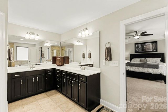 16524 Crosshaven Drive, Charlotte, NC 28278
