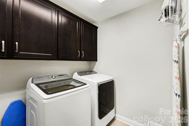 16524 Crosshaven Drive, Charlotte, NC 28278