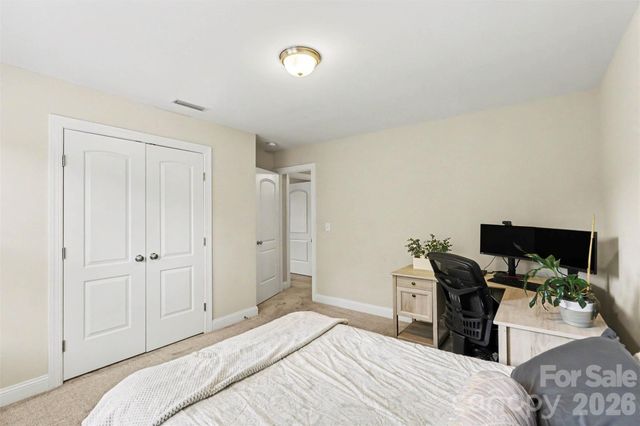 16524 Crosshaven Drive, Charlotte, NC 28278
