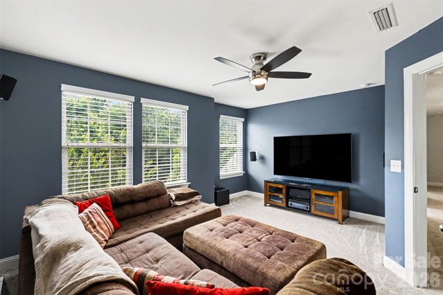 16524 Crosshaven Drive, Charlotte, NC 28278