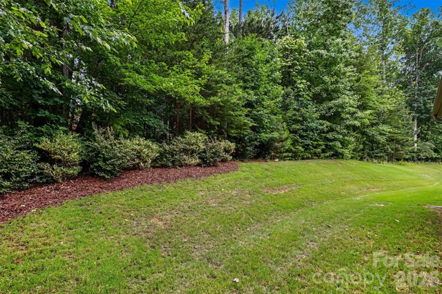 16524 Crosshaven Drive, Charlotte, NC 28278