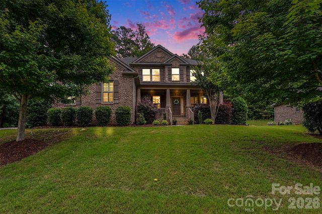 16524 Crosshaven Drive, Charlotte, NC 28278
