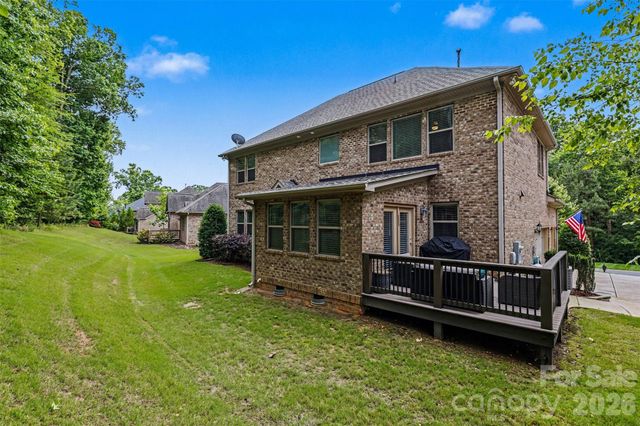 16524 Crosshaven Drive, Charlotte, NC 28278