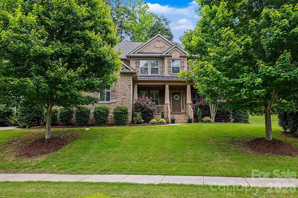 16524 Crosshaven Drive, Charlotte, NC 28278