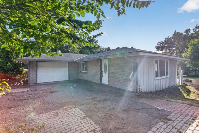 2308 Hadley Avenue N, Oakdale, MN 55128