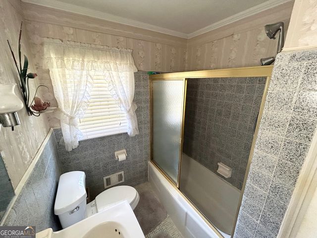 1306 Greenview Drive, Griffin, GA 30224