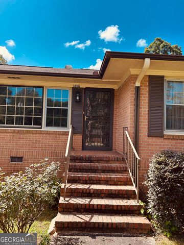 1306 Greenview Drive, Griffin, GA 30224