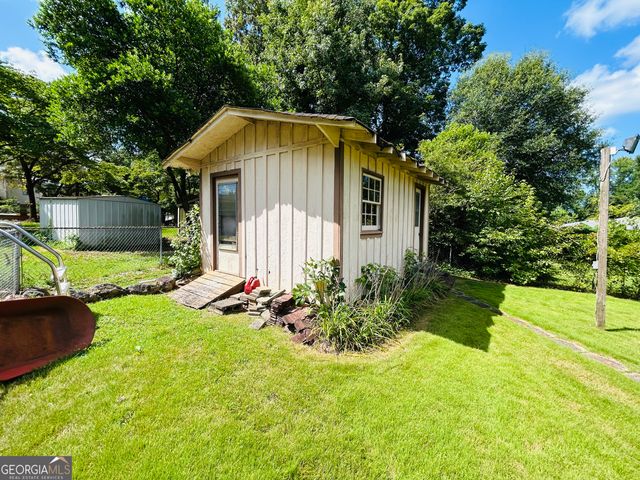 1306 Greenview Drive, Griffin, GA 30224