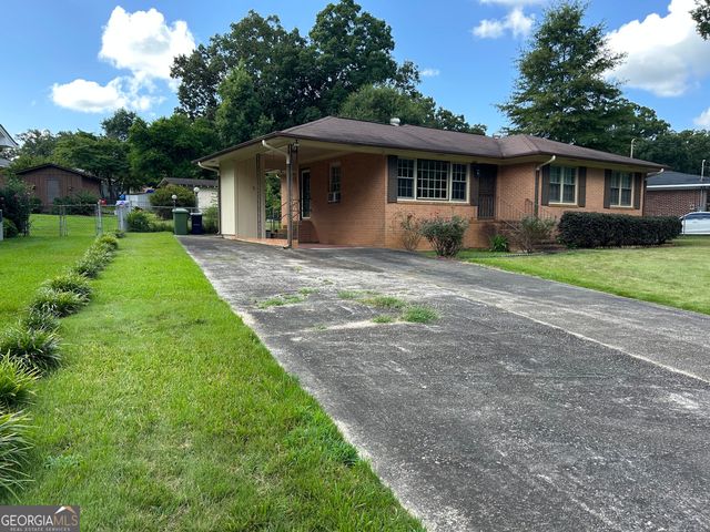 1306 Greenview Drive, Griffin, GA 30224