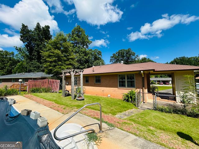 1306 Greenview Drive, Griffin, GA 30224