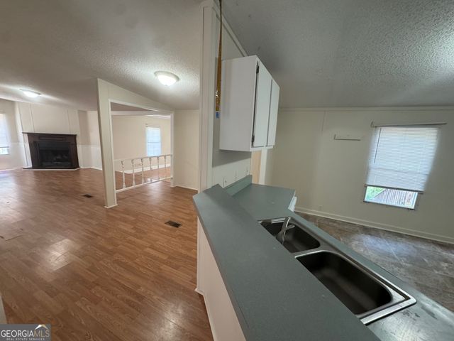 451 Possum Hollow Road, Dry Branch, GA 31020