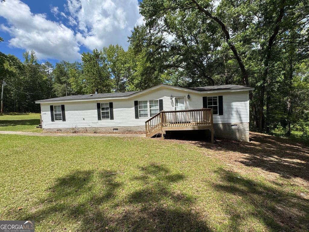 451 Possum Hollow Road, Dry Branch, GA 31020