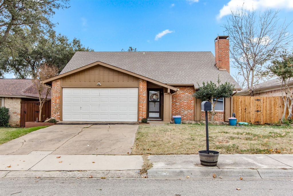 2302 Placid Drive, Carrollton, TX 75007
