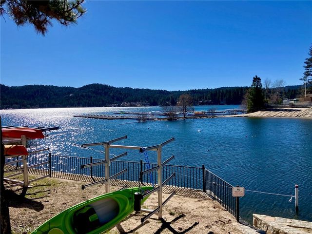 27994 W Shore, Lake Arrowhead, CA 92352