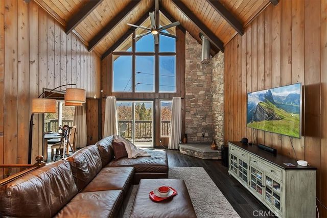 27994 W Shore, Lake Arrowhead, CA 92352