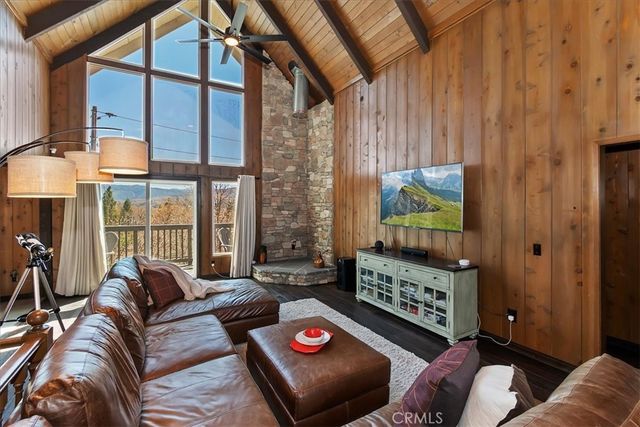 27994 W Shore, Lake Arrowhead, CA 92352