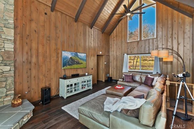 27994 W Shore, Lake Arrowhead, CA 92352